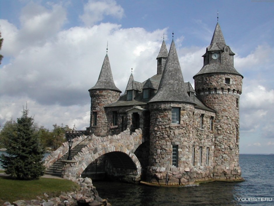 Замок из воды