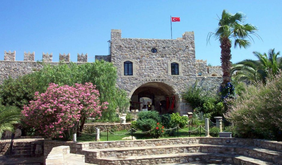 Крепость и старый город в Мармарисе