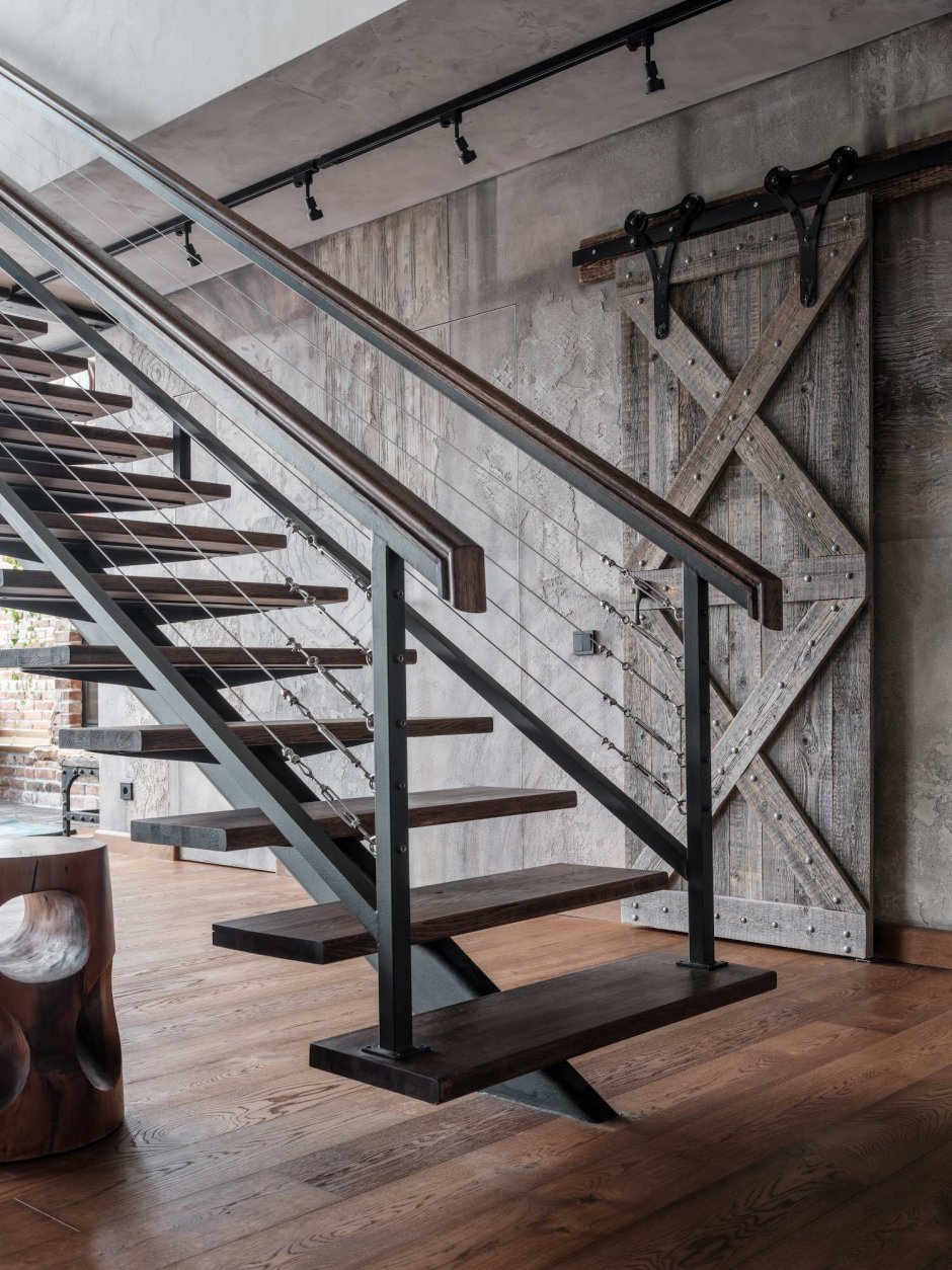 Лестница dvuxmarshevaya Loft