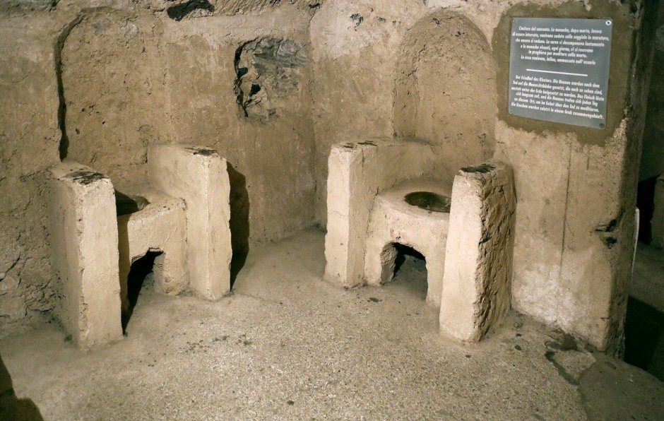 Арагонский замок, Италия внутри