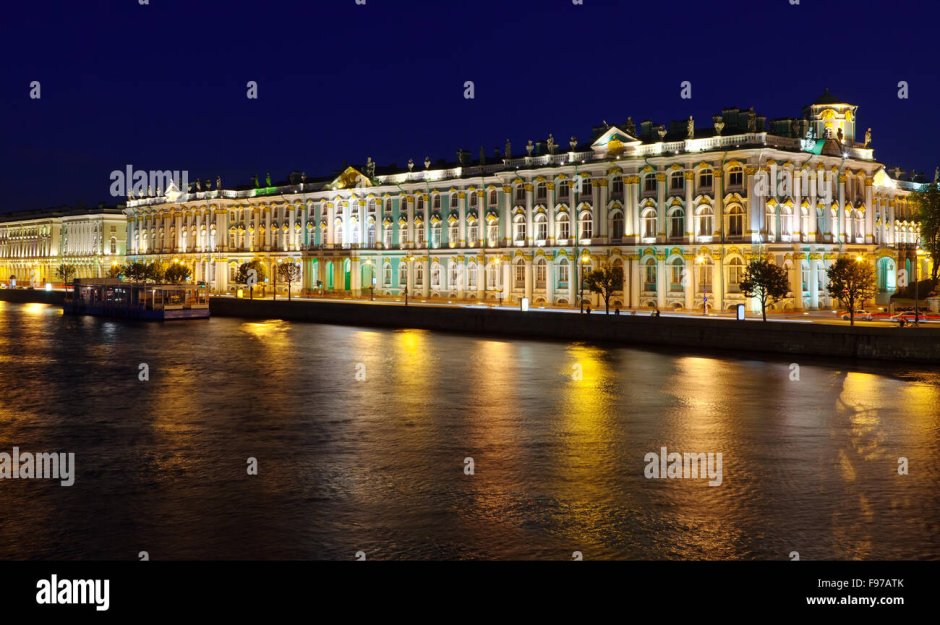 Зимний дворец Санкт-Петербург ночью