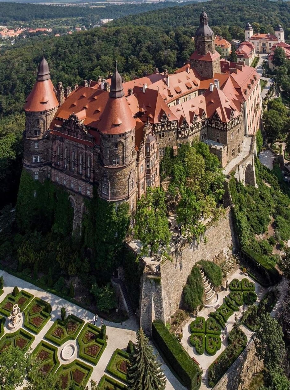Ленчицкий замок в Польше