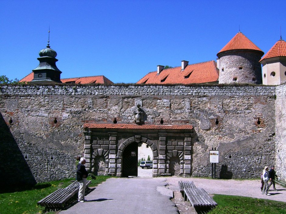 Замок Любомирских в Ланьцуте
