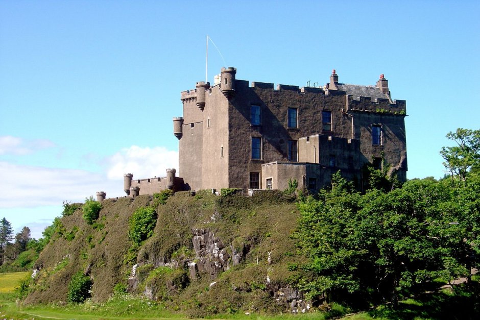 Замок Маклаудов Шотландия