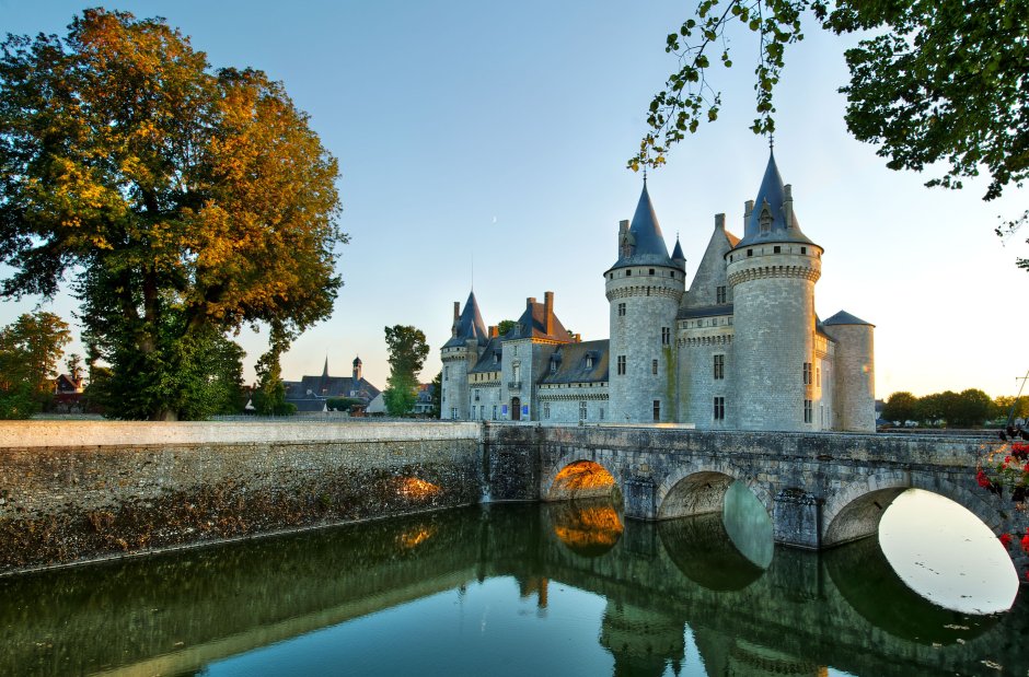 Замок (Château de Châteauneuf) -замок Шатонеф(Южн.Франция)