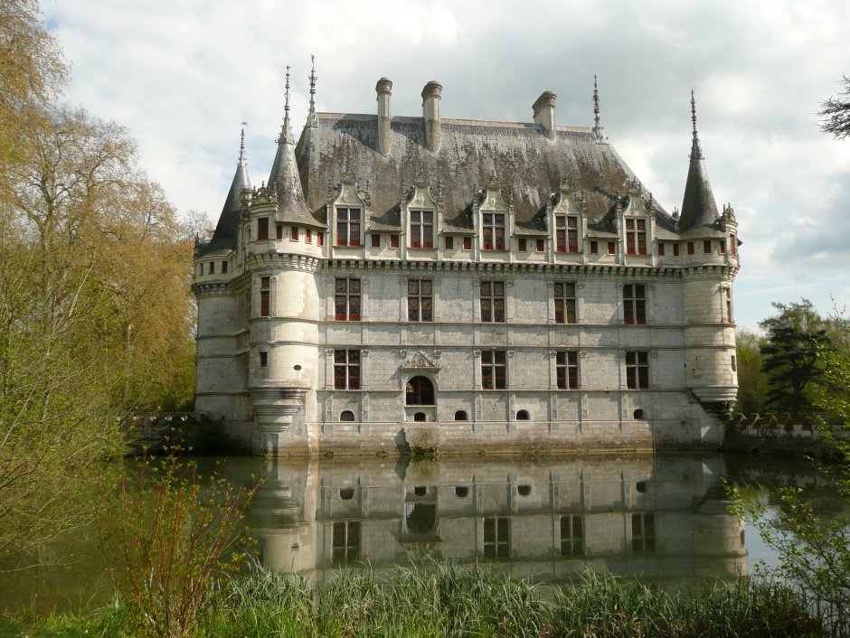 Замок АЗЕ-Ле-Ридо Франция