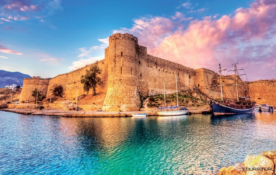 Киренийский замок Отелло фото