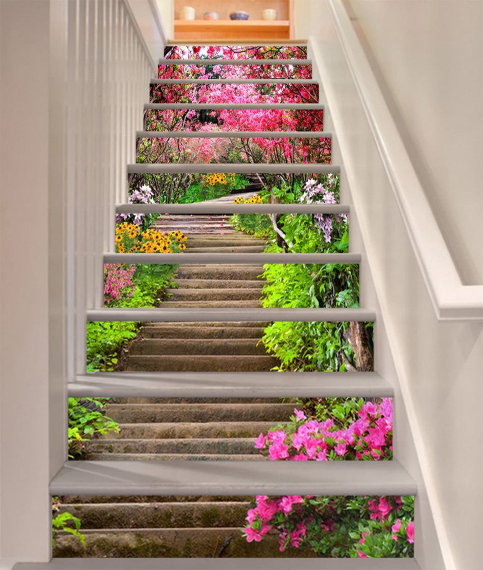 Лестница в цветах