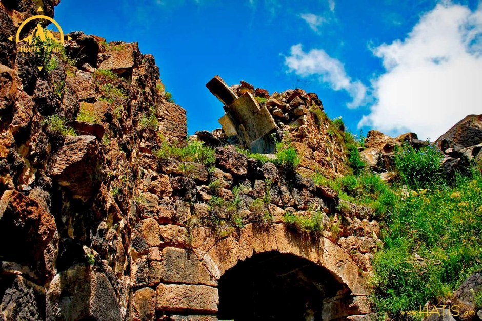Девичья крепость Армения