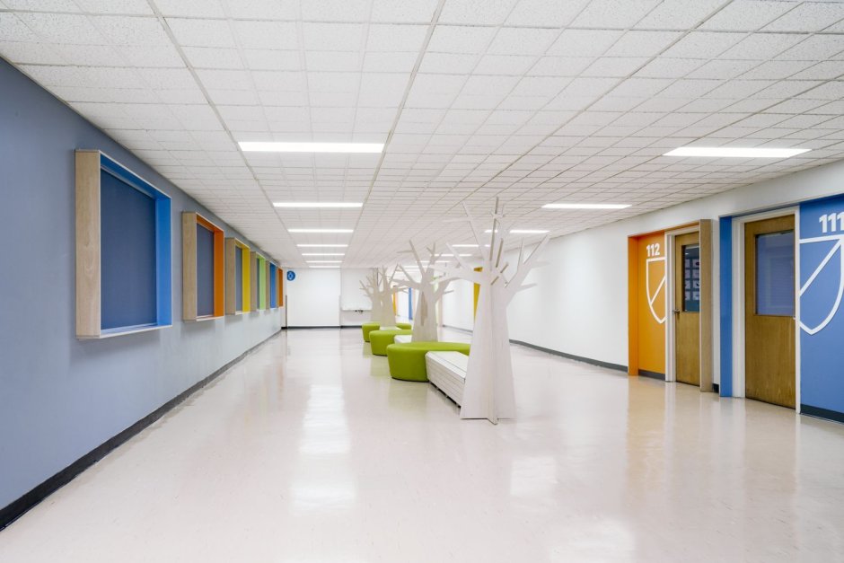Современный дизайн школьных коридоров