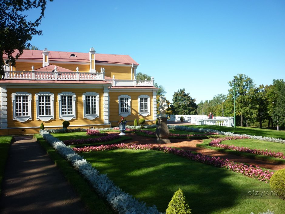 Петровский дворец в Стрельне