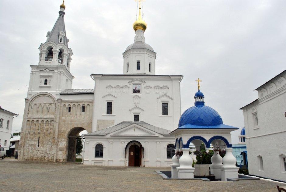 Собор Боголюбского монастыря под Владимиром