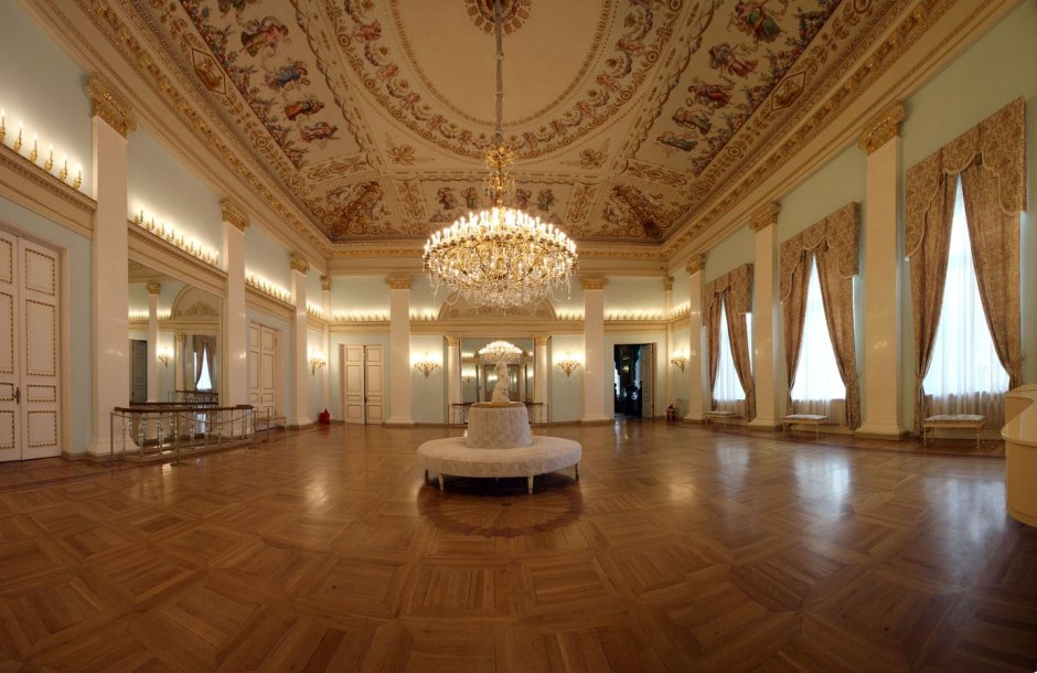 Юсуповский дворец в Санкт-Петербурге танцевальный зал