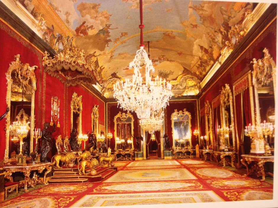 Королевский дворец в Мадриде Барокко