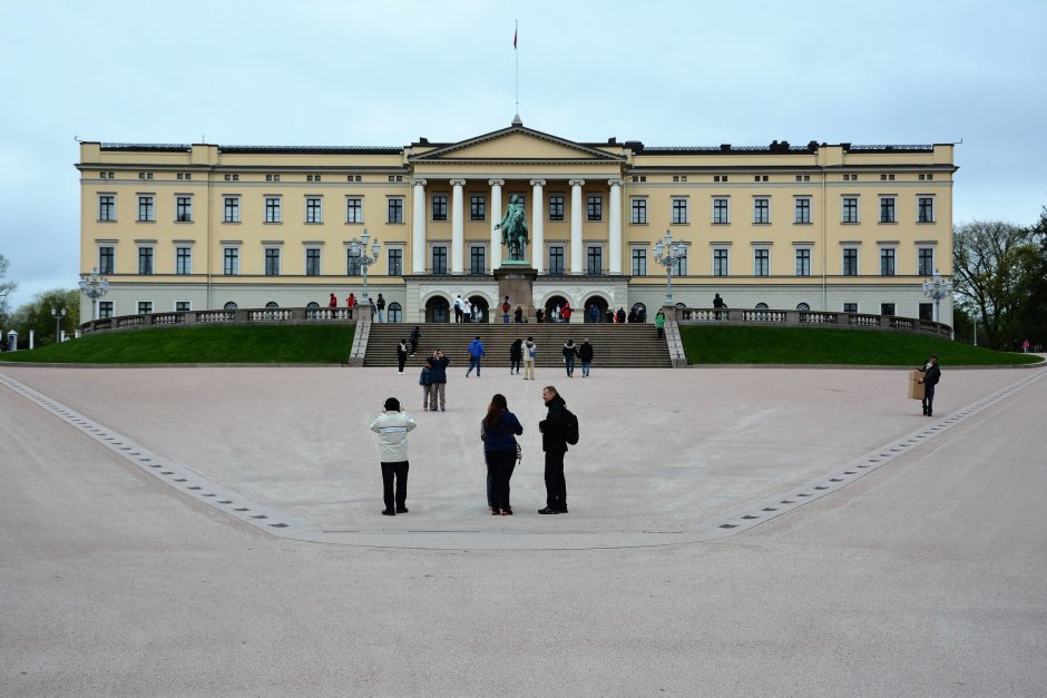 Королевский дворец Осло (Royal Palace) вестибюль