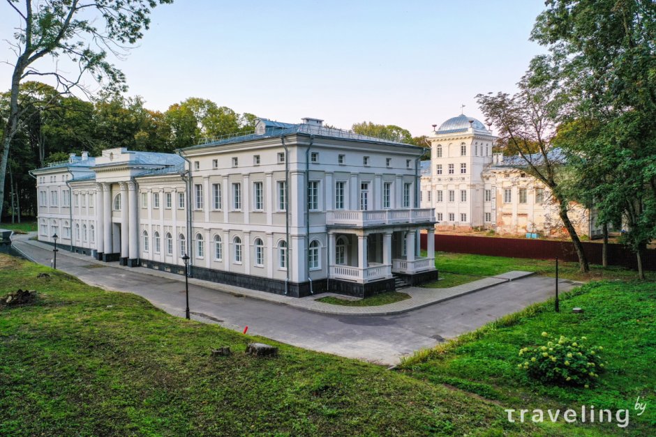 Парадная гостиная в особняке