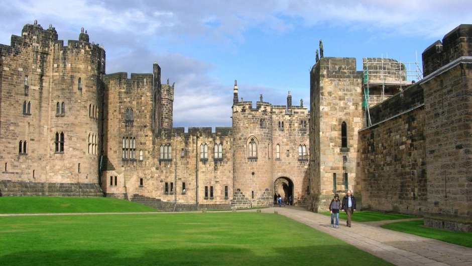 Замок Алник (Alnwick Castle)