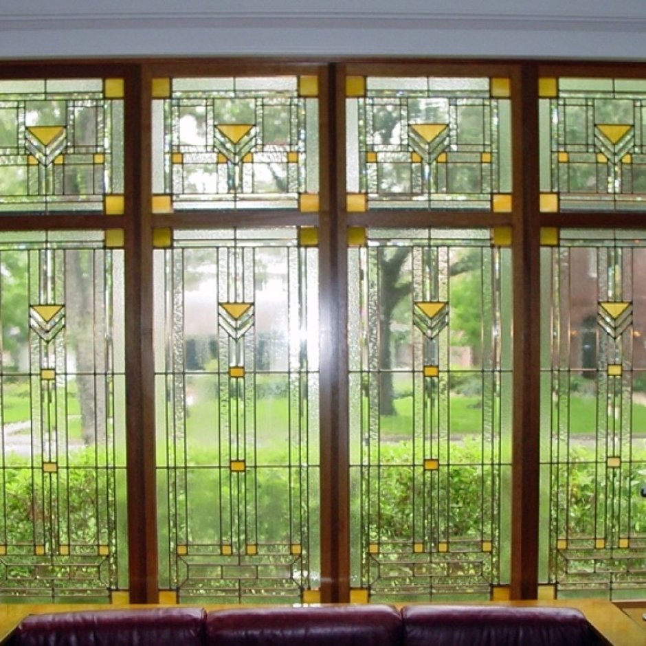 Пластиковые окна с витражными стеклами