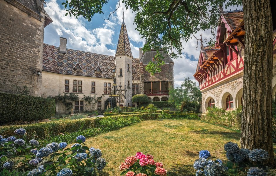 Замок де ля Рошпот, Франция