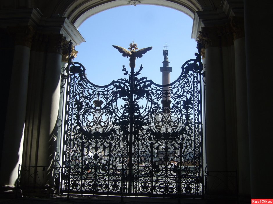 Царские ворота зимнего дворца