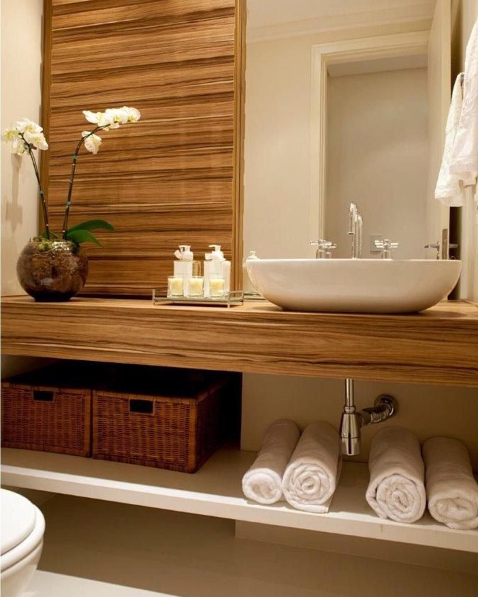 Ванные комнаты с деревянным декором