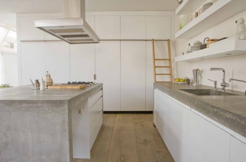 Белая кухня столешница бетон
