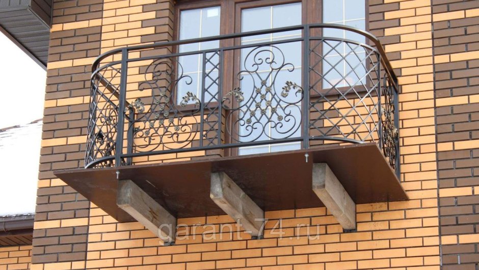 Перила на балкон из металла