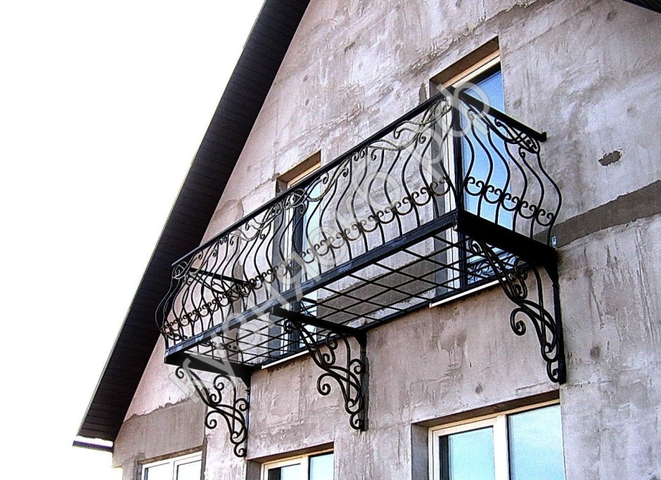 Навесные кованые балконы