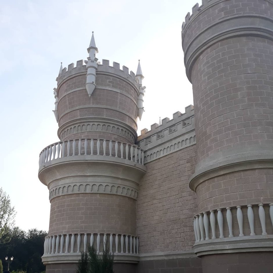 Замок в Гольяново