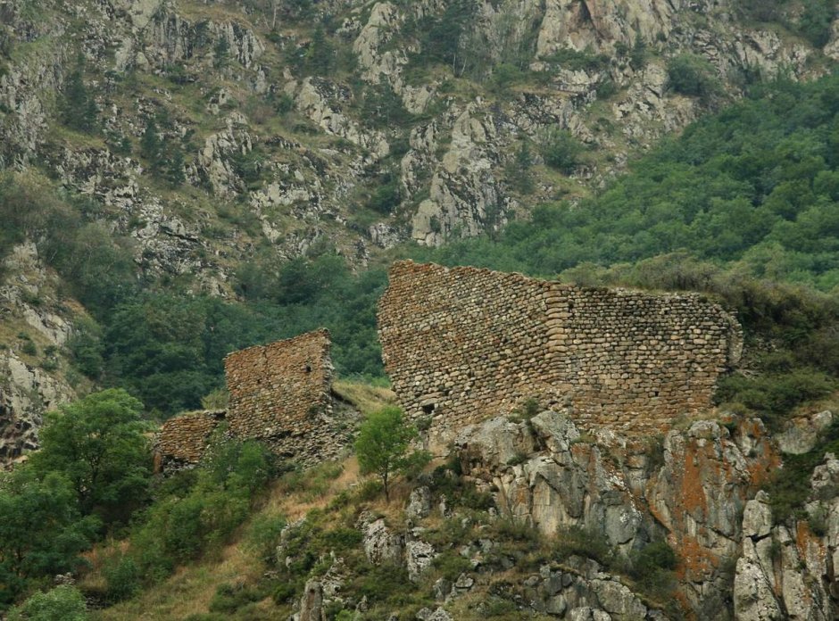 Замок царицы Тамары в Грузии