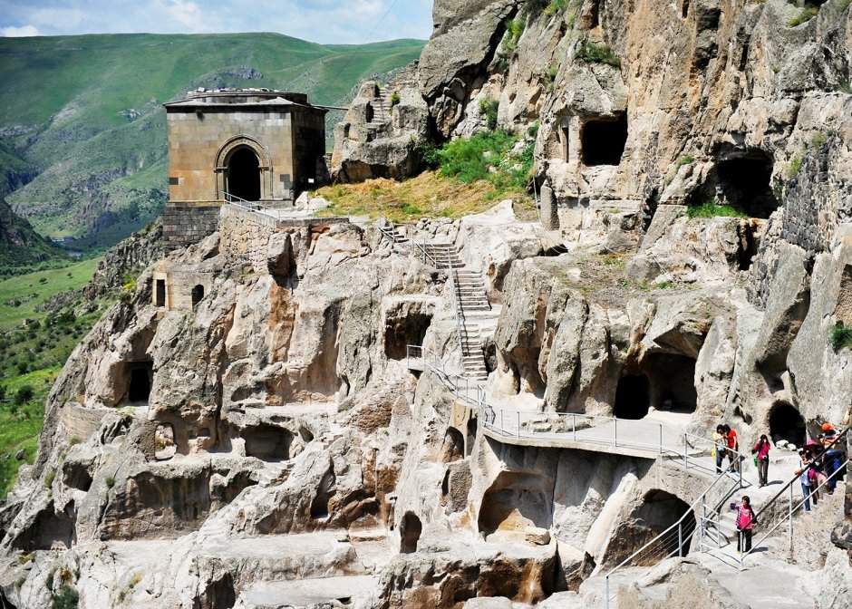 Монастырь Ушгули