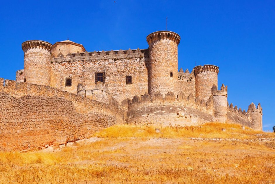 Замок низа Португалия