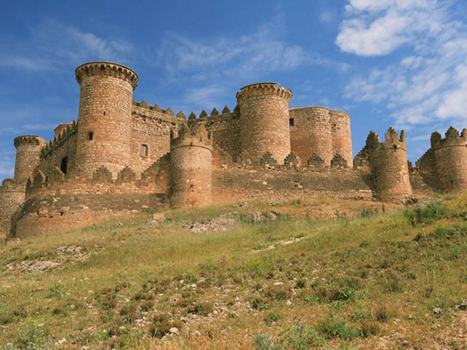 Замок Кастильо-де-Харандилья Испания