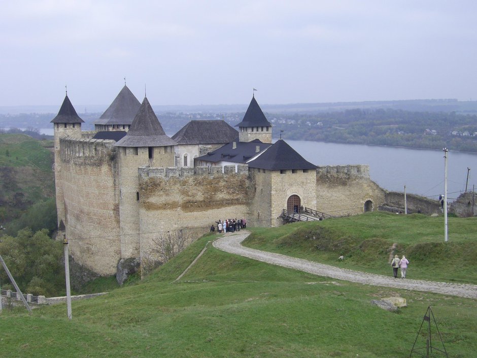 Хотинская крепость на карте