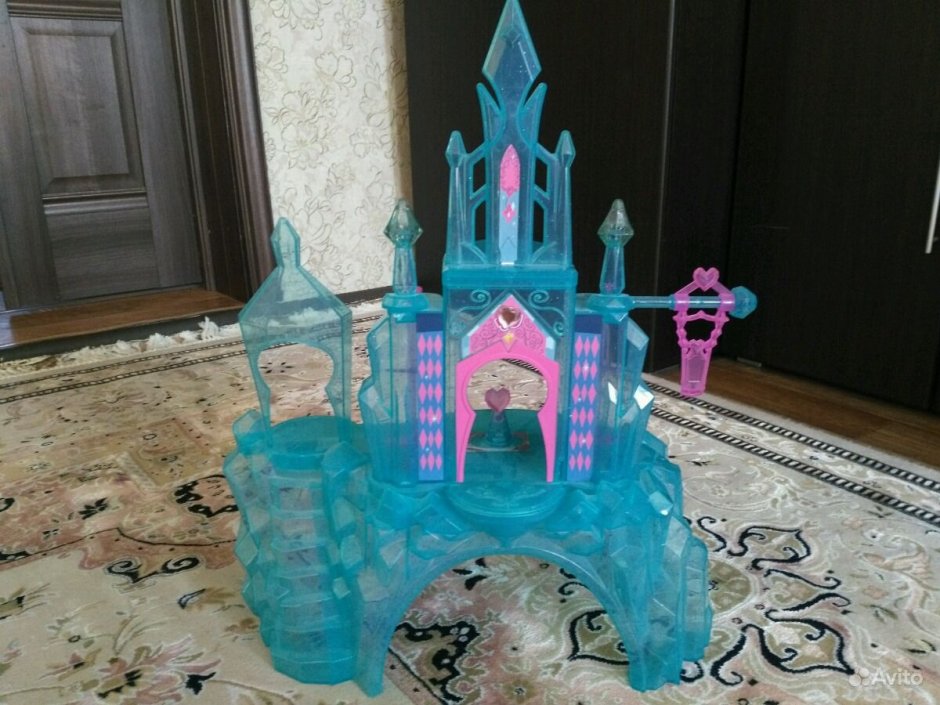 Кристальный замок принцессы Каденс