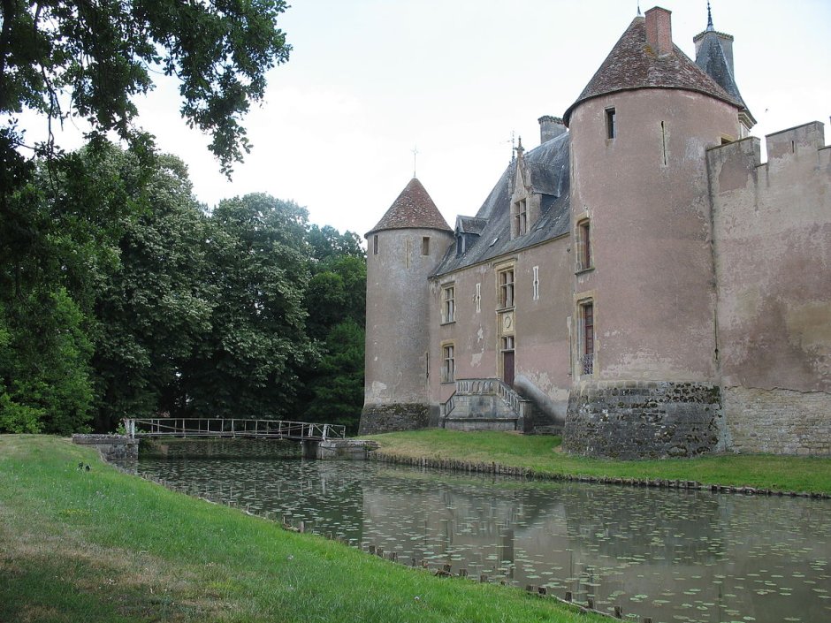 Замок эне-Ле-Вьей Франция