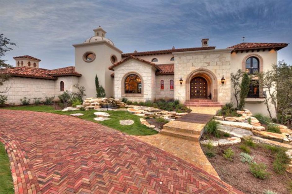 Внутренний дворик в Тосканском стиле