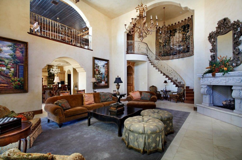 Патио внутренний дворик в Италии