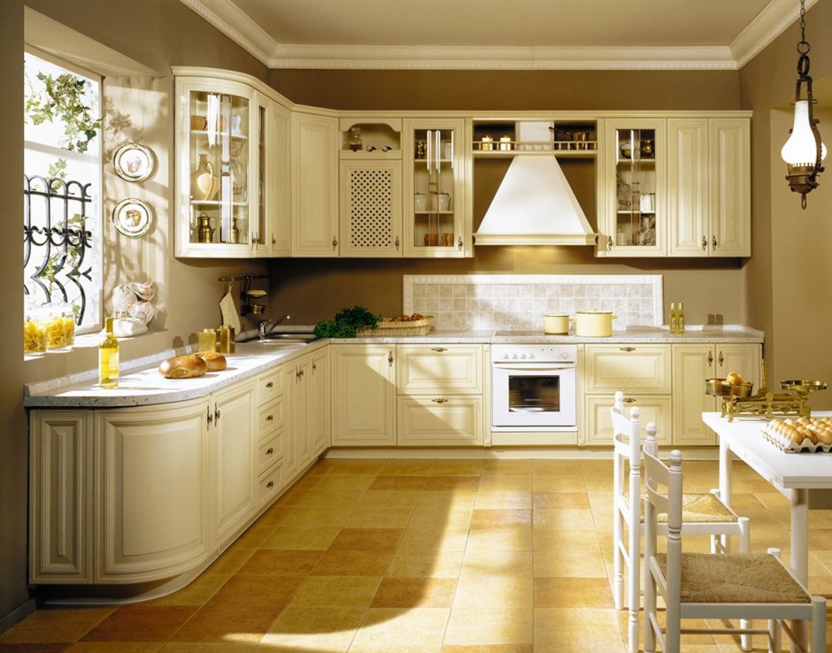 Белая кухня с фисташковыми стенами