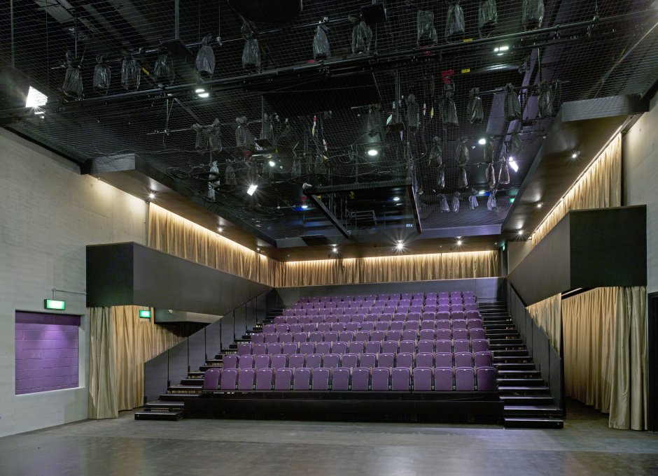 Современный концертный зал