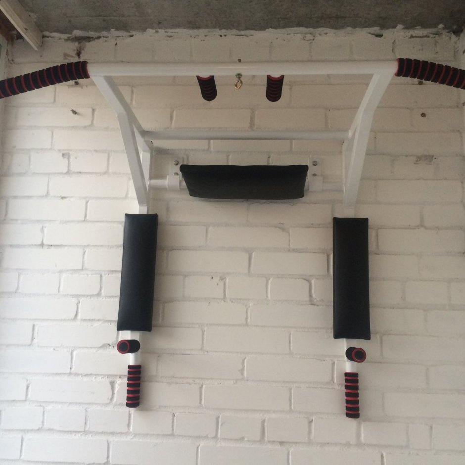 Турник на лоджии