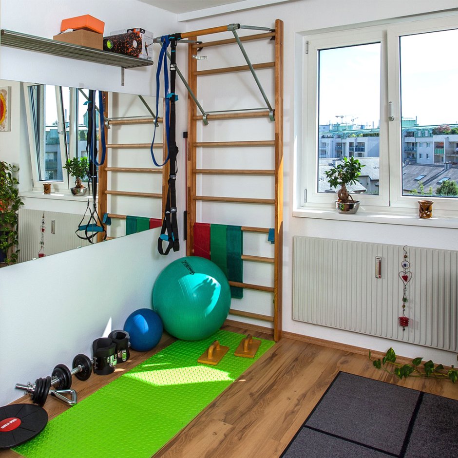 Спортивный уголок в гостиной