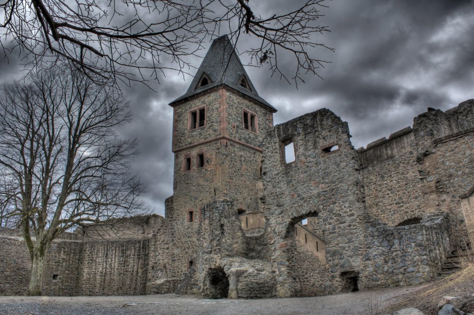 Замок Эльц, Германия (XII век)