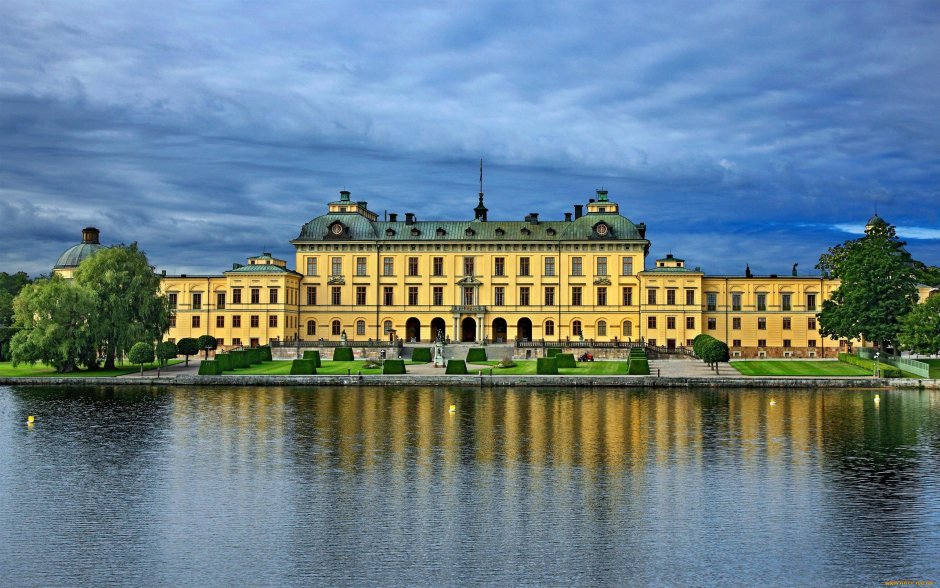 Королевская резиденция Дроттнингхольм, Швеция