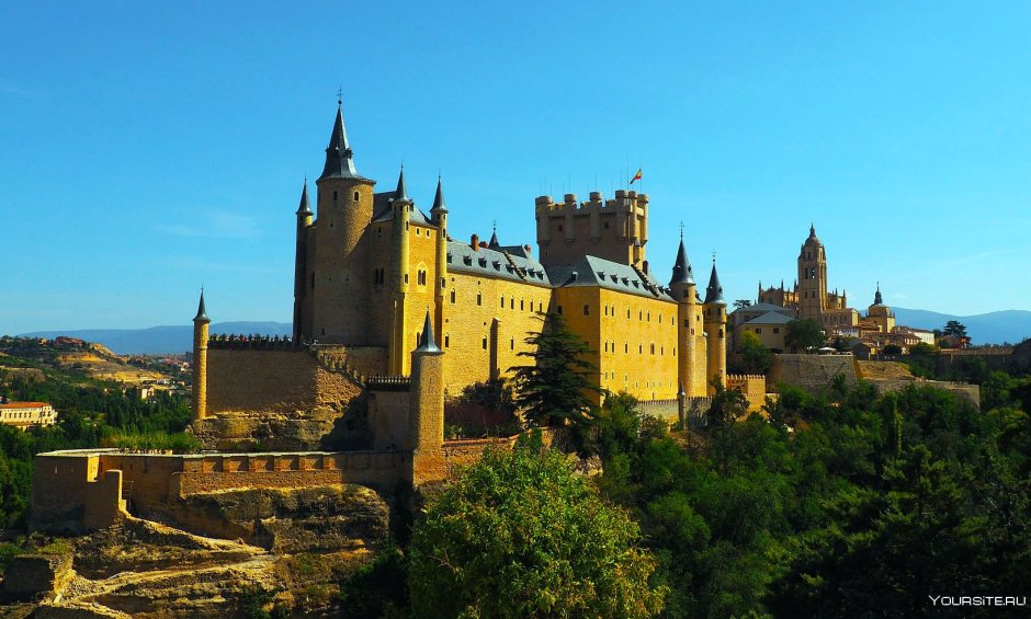 Замок Алькасар Испания