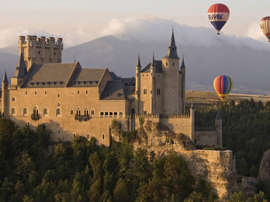 Замок Алькасар Испания Эстетика