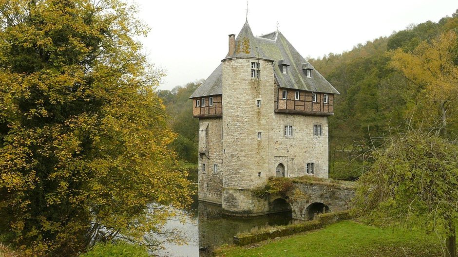 Провинция Намюр Бельгия замок