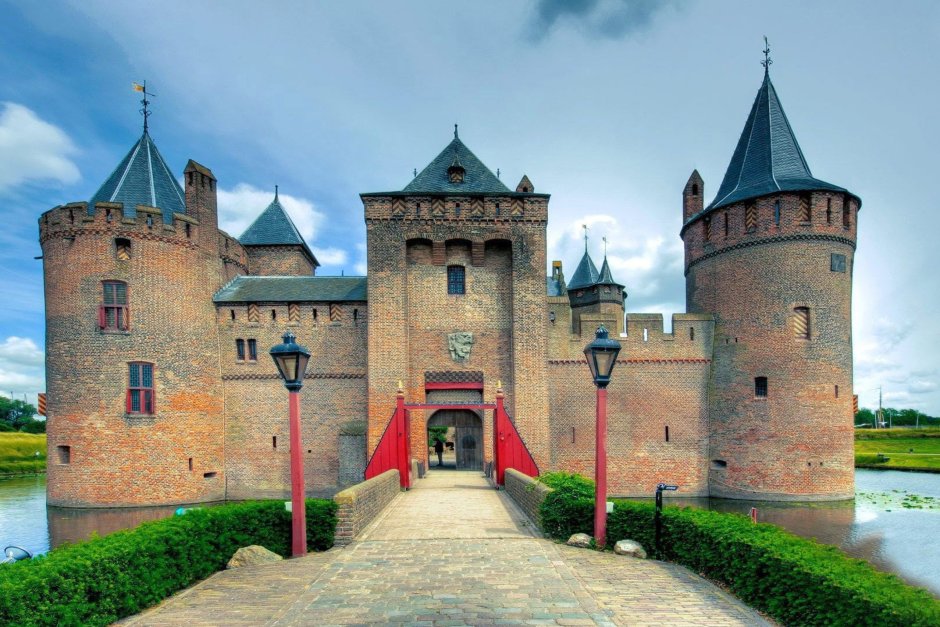 Рыцарские замки средневековья России