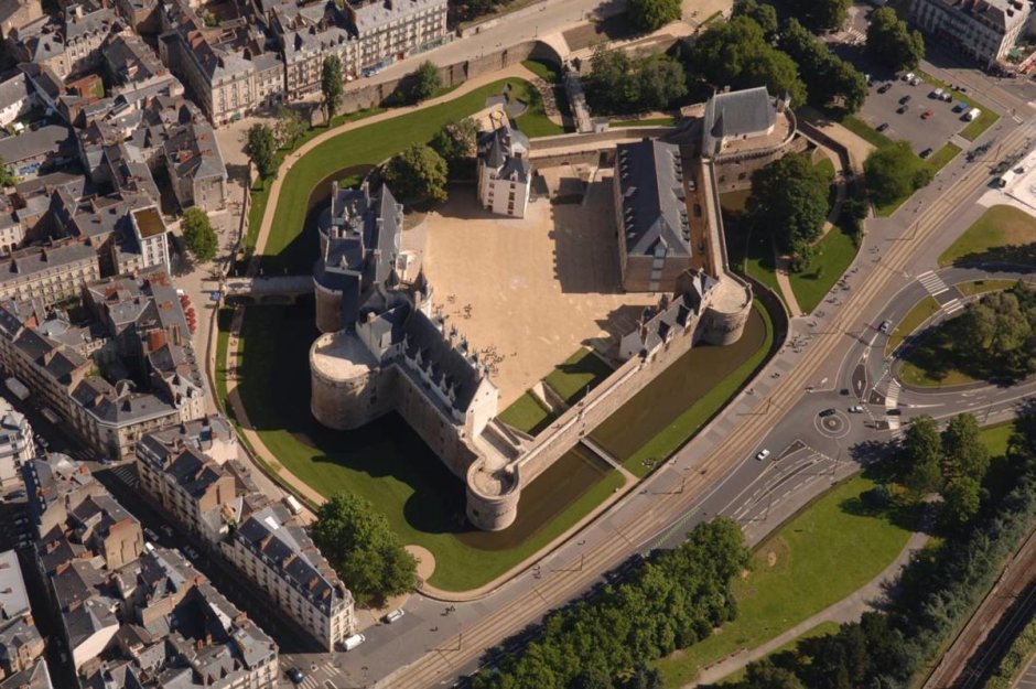 Замок герцогов бретонских во Франции