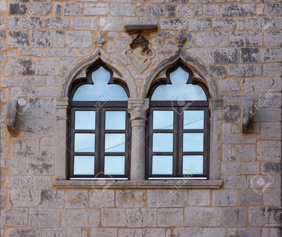 Окно из средневековья